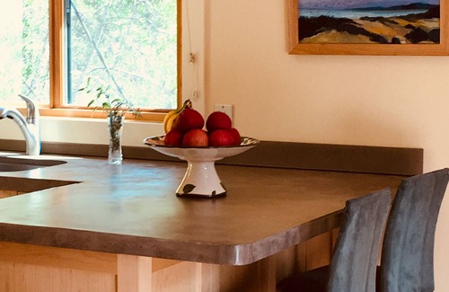Mill Valley Cottage | Mill Valley Nature Cottage. Sunny. Serene. Romantic Getaway. Hikers/Bikers Dream