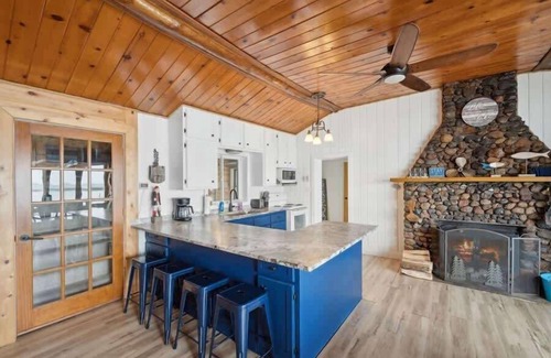 Isle House | Mille lacs Lake Beach House-Water Front-SAND-Fish