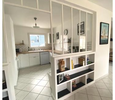 Guilvinec House | Mille Sabords