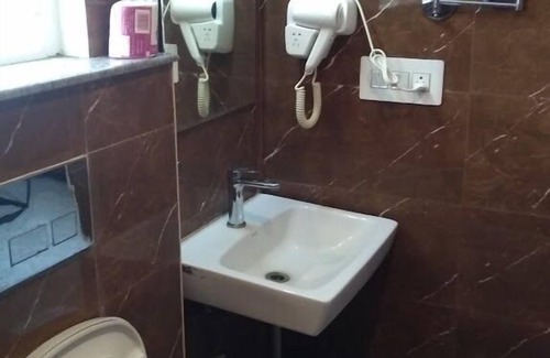 Bommasandra Hotel | Millennials Hotel