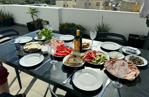 Ghajnsielem Apartment | Millennium Penthouse with private Hot Tub Gozo
