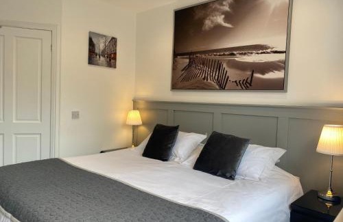 Ayr Bed & Breakfast | Miller House Courtyard