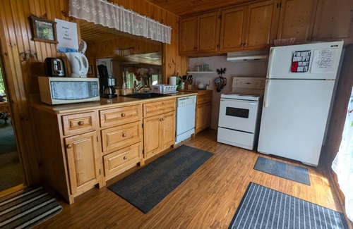 Miller Lake Cottage | Miller Lake North Bruce Peninsula family cottage