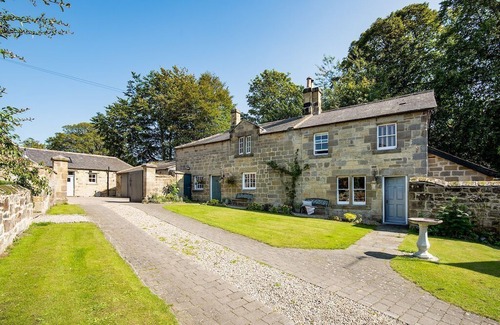 Lesbury Cottage | MILLER'S COTTAGE in Northumberland, close to the beach. Perfect for couples.