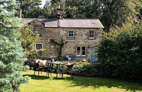 Lesbury Cottage | MILLER'S COTTAGE in Northumberland, close to the beach. Perfect for couples.