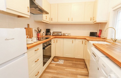 Puddletown Cottage | MILLER'S COTTAGE, pet friendly, with open fire in Puddletown