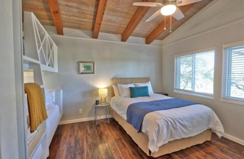 Canyon Lake House | Millie's Cottages Unit 4 - Clara
