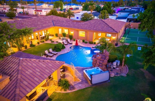Shea North Estates House | MIllion $ Desert Dream + Heated Spa & Pool with Waterslide+SportsCourt+Pickelball+Putting Green