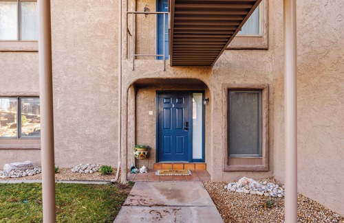 St. George Condo | MILLION DOLLAR VIEW! nCome stay in our beautifully updated condo.