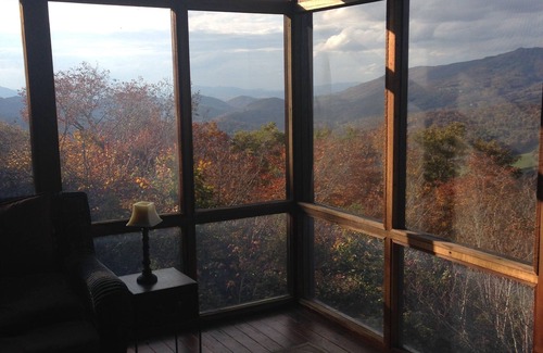 Seven Devils Cabin | Million Dollar View from Top of Seven Devil