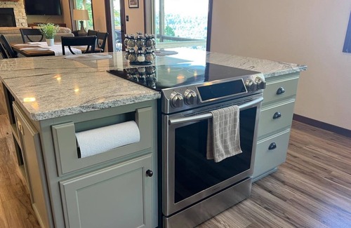 Jasper House | Million Dollar Views! Jacuzzi Room Best Location