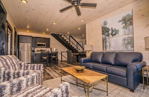 Sevierville Cabin | Million $ Views, Game RM, Pvt Pool, Lux