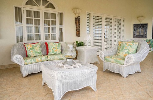 Boarded Hall Apartment | Milltops: 2-bedrooms, Pool , AC and WiFi located in Christ Church Barbados.