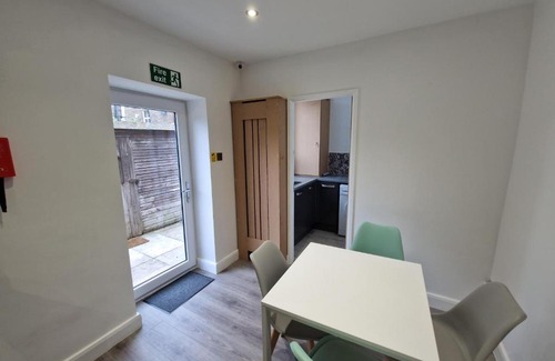 Milnrow Apartment | Milne Apartment 1