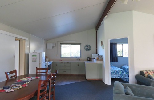 Parapara House | Milnthorpe Holiday Cottage