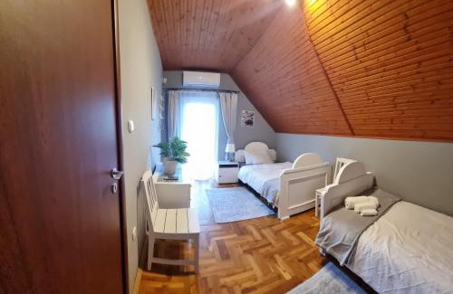 Pusztavacs Apartment | MIMÓZA Nyaralóház