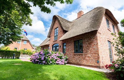 Suderende House | Mimis Hues