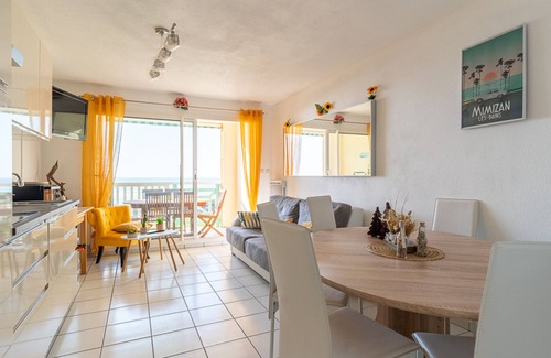 Mimizan-Plage Apartment | Mimizan Beach: Apartment for 4 with Parking and Direct Beach Access