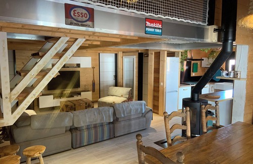 Mimizan-Plage Ski Chalet | Mimizan plage, atypical wooden chalet, perfect for a getaway!