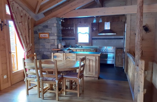 Le Praz Ski Chalet | Mimosa - Attractive Ski Chalet
