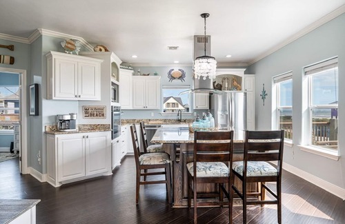Crystal Beach House | Mimosa Cove - Seconds to the beach, beautiful view, loaded with amenities!