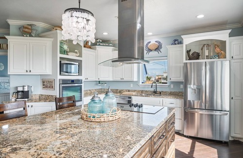 Crystal Beach House | Mimosa Cove - Seconds to the beach, beautiful view, loaded with amenities!