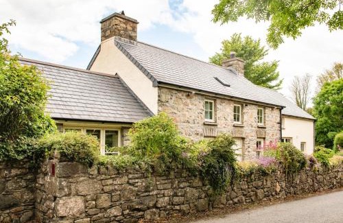 Newport House | Minafon