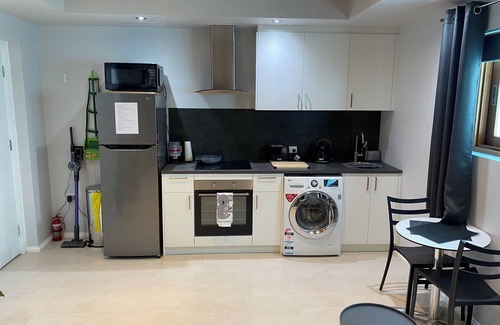 Mindarie Apartment | Mindarie Beachside Studio in the coastal suburb of Mindarie, close to the Marina