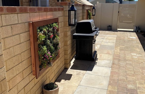 Mindarie Apartment | Mindarie Beachside Studio in the coastal suburb of Mindarie, close to the Marina