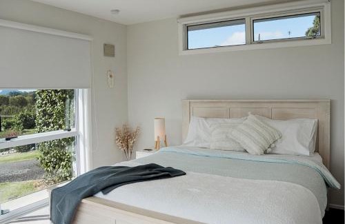 Te Puna House | Minden Meadows Retreat