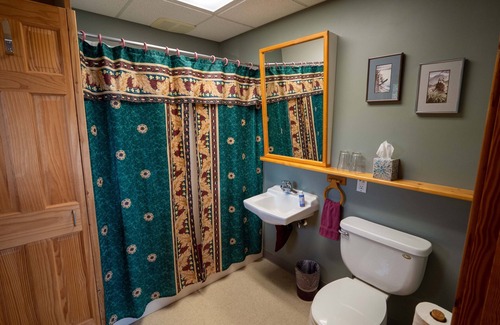 Homer Bed & Breakfast | Mindfulness Room - Good Karma Inn - Bed and Breakfast in Homer, Alaska