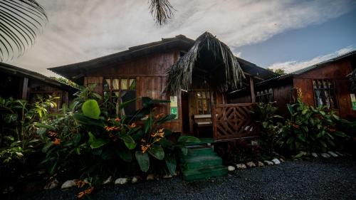 Mindo Cabin | Mindo GlamBird Glamping & Lodge