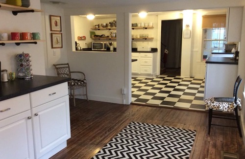 Manchester House | Miner Cottage-Historic Antique Home just steps from the Equinox Resort
