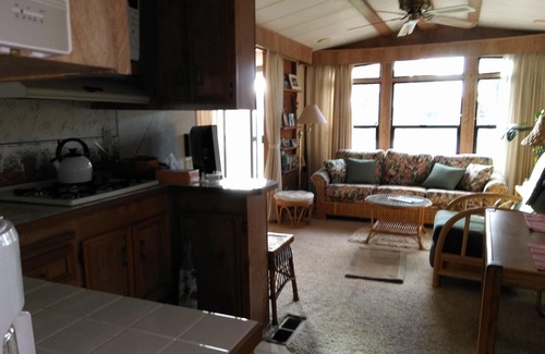 Desert Hot Springs House | Mineral Hot Springs Resort Home on Water (small lake)