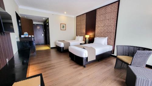 Seri Kembangan Resort | Mines Beach Resort Hotel