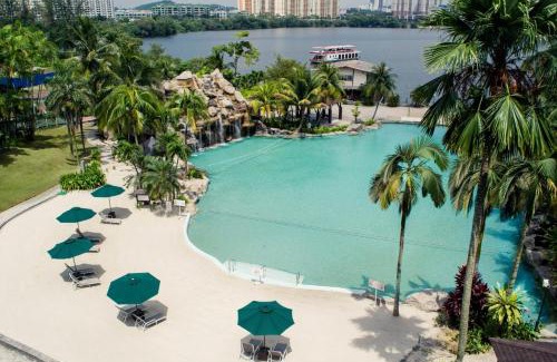 Seri Kembangan Resort | Mines Beach Resort Hotel