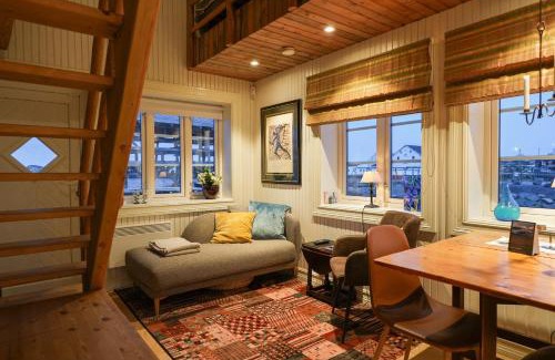 Hamnøya Apartment | Mini Apartment Sakrisøy