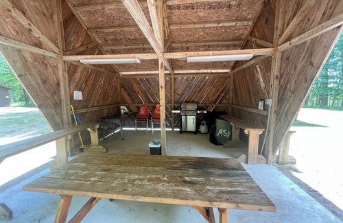 Lake Cabin | Mini Cabin Paradise -15 individual cabins with Access to Private Lake