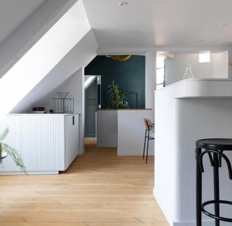 Les Iles Apartment | Mini loft in Notre Dame district, Île Saint-Louis, Paris