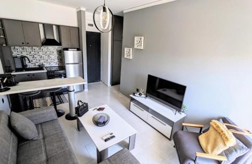 Rhodes Apartment | Mini Mansion