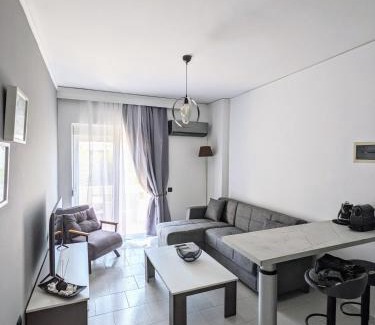 Rhodes Apartment | Mini Mansion