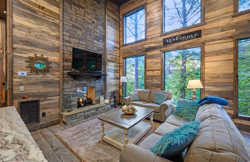 Broken Bow Cabin | Mini Marshmallow - Farmhouse Honeymoon Couple's Cabin on Sunrise Ridge