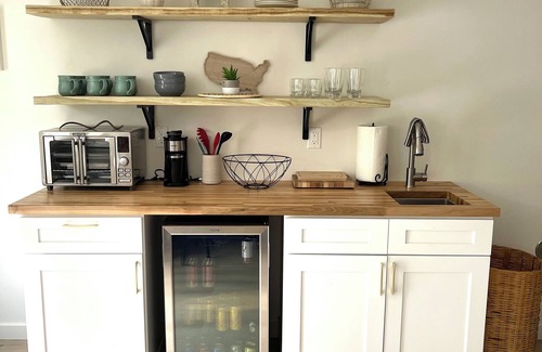 East Troy Apartment | Mini Moon Hideaway