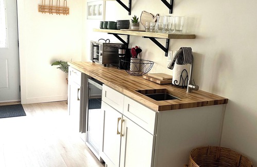 East Troy Apartment | Mini Moon Hideaway