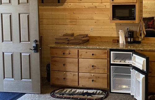 Island Park Cabin | Mini Moose-28 Miles to Yellowstone
