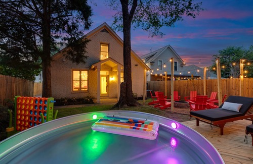 East Midtown House | Mini Pool, Mini Golf! Modern Vintage Memphis