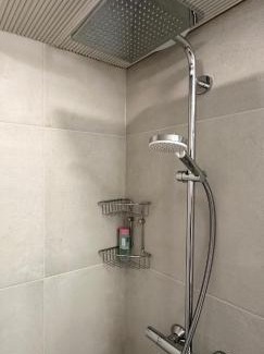 Hanko Apartment | Miniluksus loma-asunto & parveke puuvillassa HUVILAPUISTOSSA