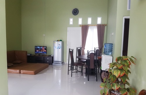 Baturetno House | Minimalis House, Comfort, 15mnt from Airport and near Tourism Location