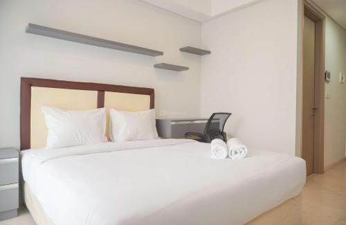 Pantai Indah Kapuk Apartment | Minimalist and Nice Studio at Gold Coast Apartment By Travelio