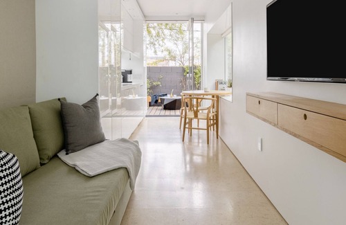 Garfield Apartment | Minimalist Guest House for Rent in Downtown Phoenix
